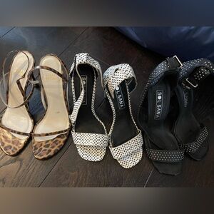 Selling three pairs of shoes for one solid price